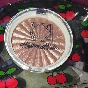 OFRA Makeup - OFRA COSMETICS
x Madison Sea Shimmer Highlighter OFRA Makeup - OFRA COSMETICS
x Madison Sea Shimmer Highlighter
